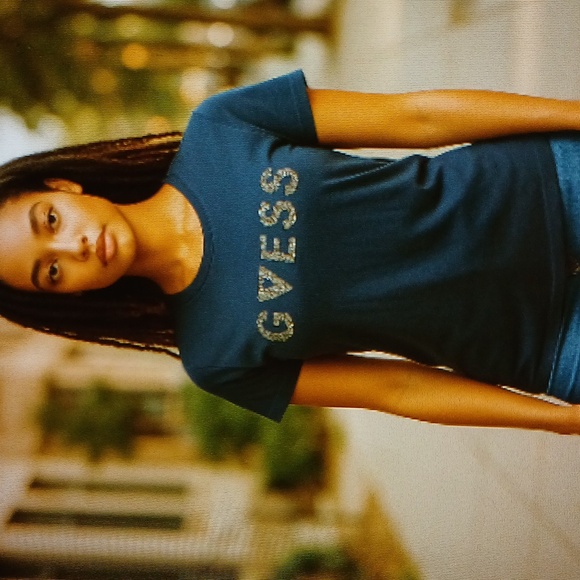 Short sleeve, scoop neck top with multi-bedazzled "GUESS" logo on front medium - Picture 1 of 11